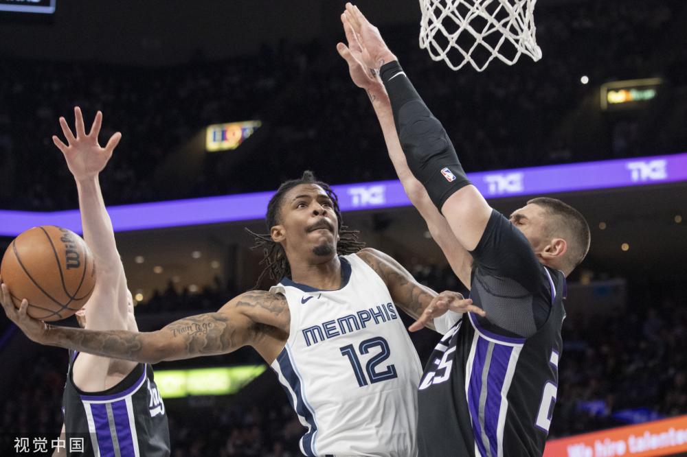 据场面优势 据场面优势